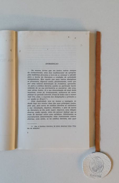 Estrutura e autencidade na teoria e na crítica literárias