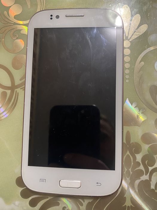 Продам не рабочие телефоны