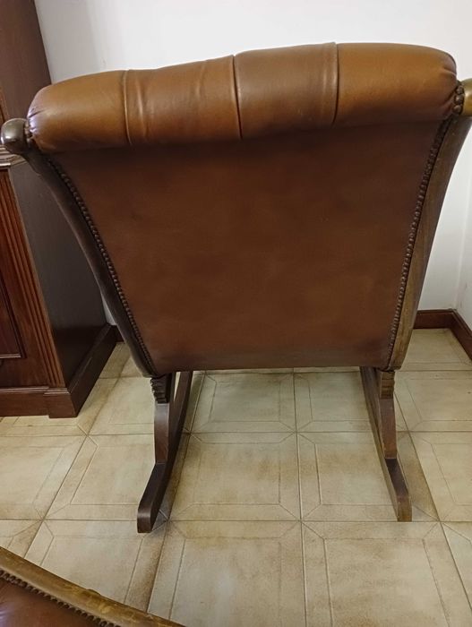 Cadeira de baloiço com banco