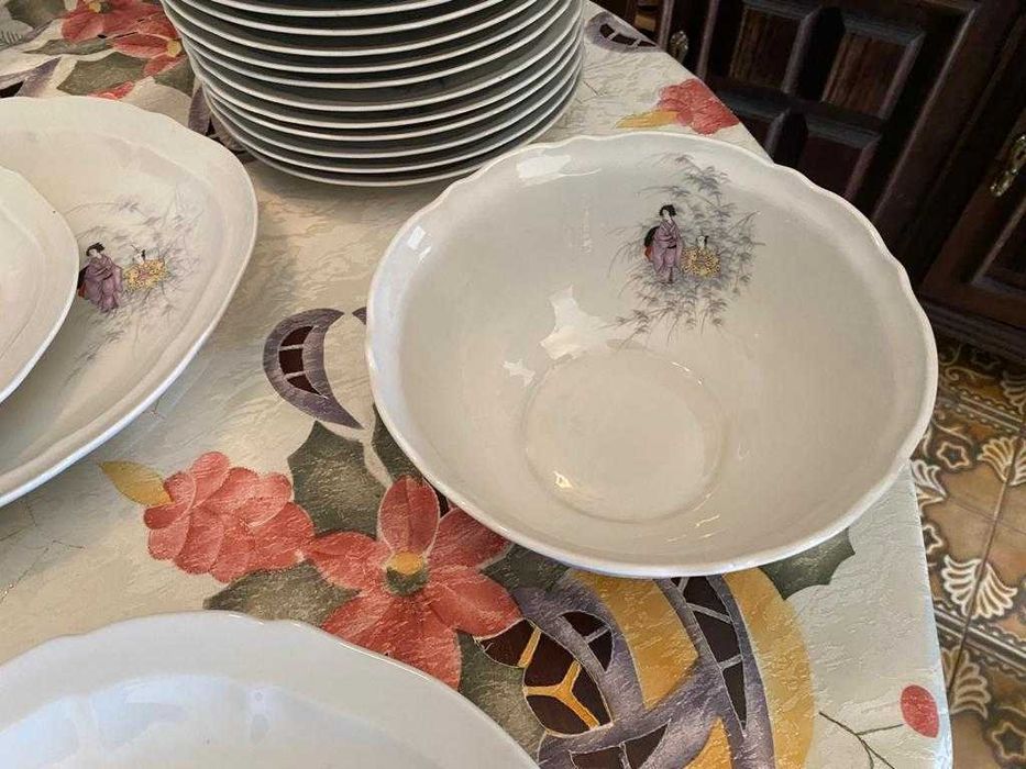 Serviço louça em porcelana.