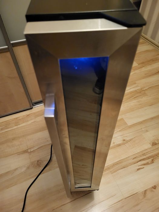 Winiarka do zabudowy 15cm srebrna