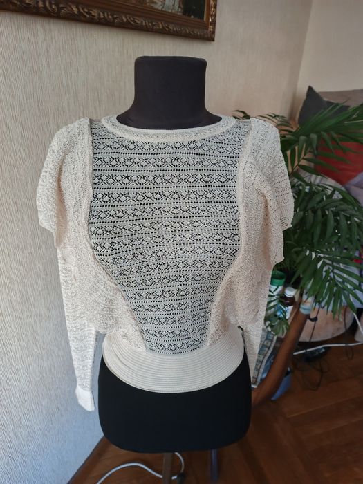 Продам нарядну кофтинку на розм S або 40