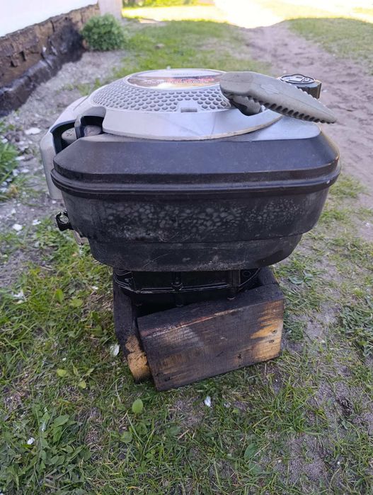 Двигун briggs straton 675ex