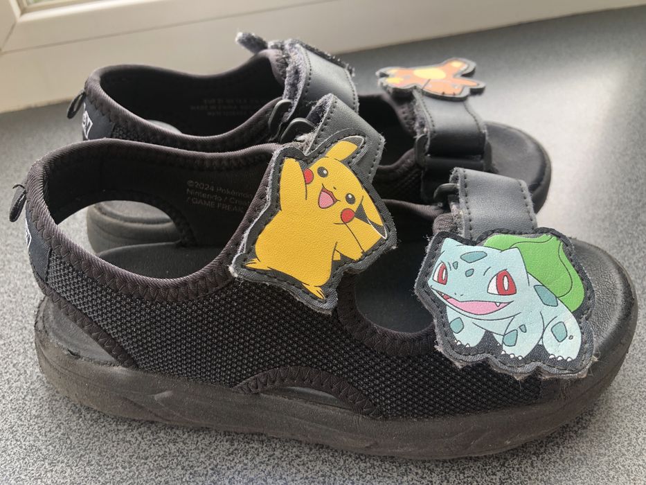 Легенькі сандалії  босоніжки H&M Pikachu. Босоножки.
