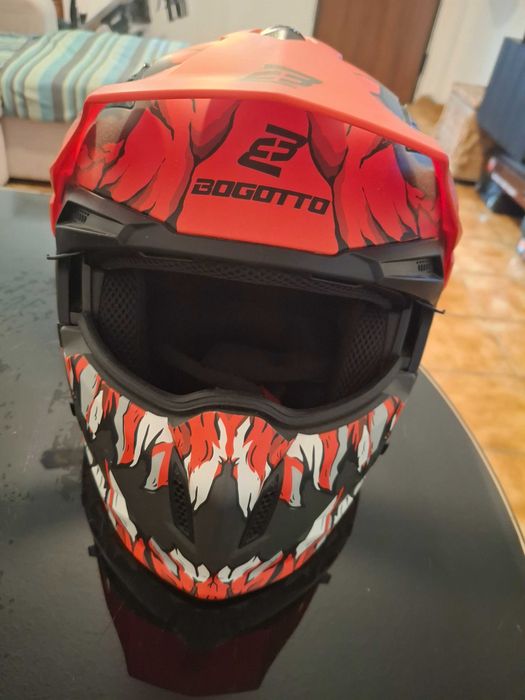 Capacete integral NOVO