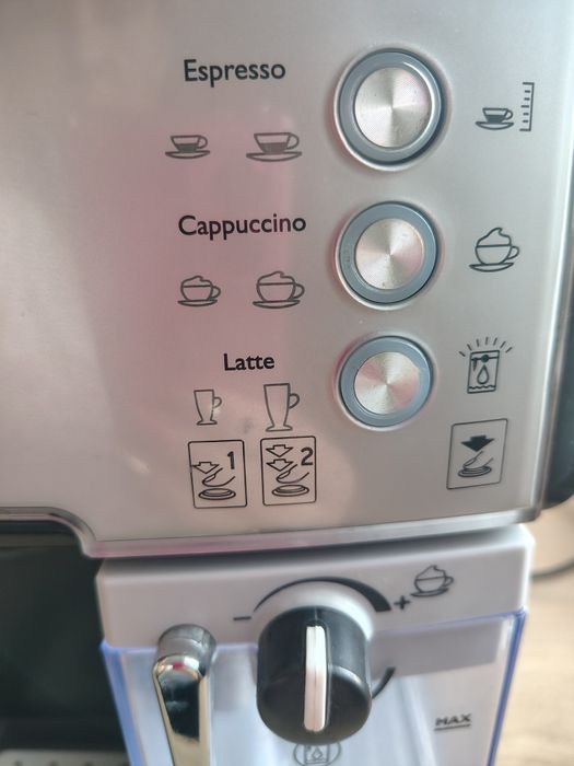 Ekspres ciśnieniowy Breville Prima Latte VCF045X

100% Sprawny