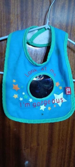 Сумка для мальчика, детские вещи (слюнявчик, шарик). Бесплатно