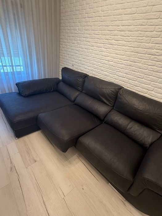 Sofá NOVO preto com chaise longue