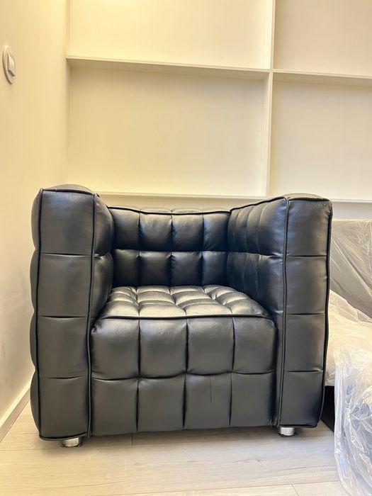 Sofá Individual Preto – Design Moderno (Estilo Cubo)