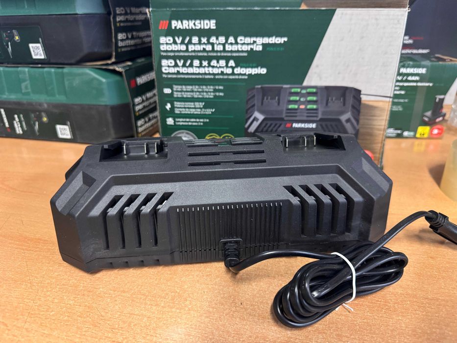 Carregador Duplo X20  2 x 4,5 A Parkside