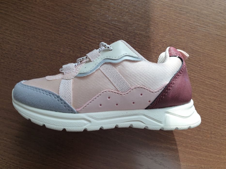 Nowe adidasy dla dziewxzynki roz. 26.5