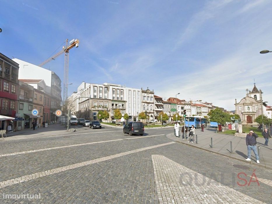 Apartamento T1 novo, com varanda e lugar de garagem em S. Vítor em ...