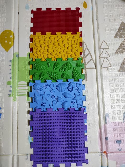 Новий ортопедичний масажний килимок-пазл Ortek