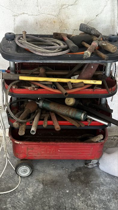 Carrinho Profissional de Oficina em Metal com Rodas