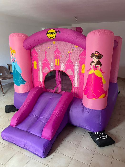 Alugo Insuflavel Foguetao Mágico por 50 euros