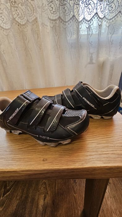 Продам велотуфли Specialized mtb