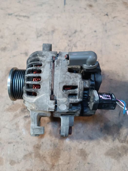 Alternador/motor arranque/compressor AC b-Toyota Yaris1.4 d4d(2008)