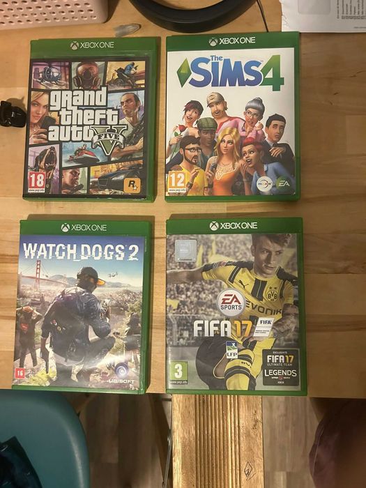 4 jogos de xbox one: GTA V, watch dogs, the sims, fifa 17
