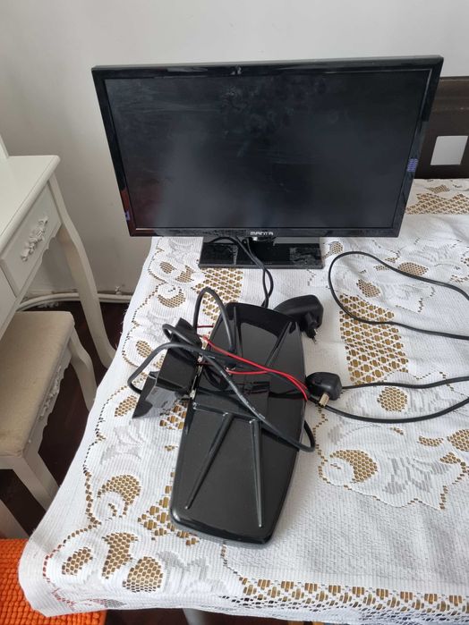 Telewizor Manta polski z anteną pokojową