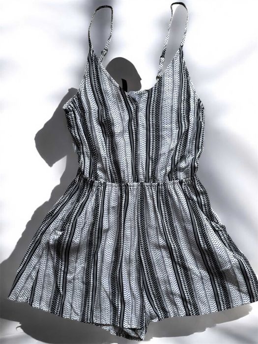 krótki letni kombinezon H&M na ramiączkach S
