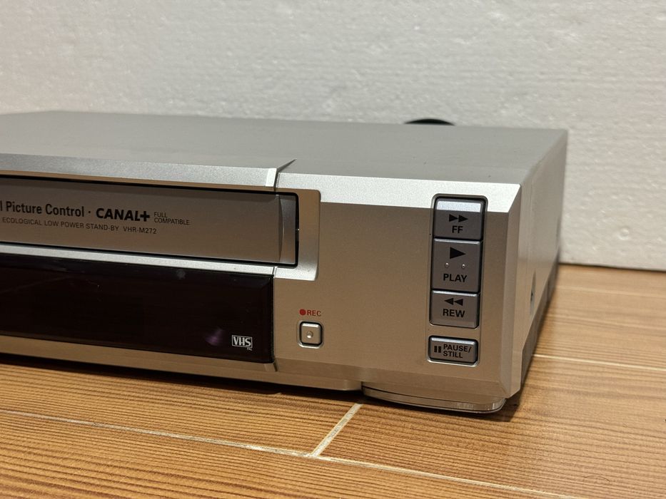 Leitor/Gravador VHS SANYO