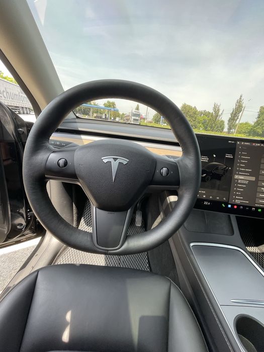 Продам Tesla Y 2022