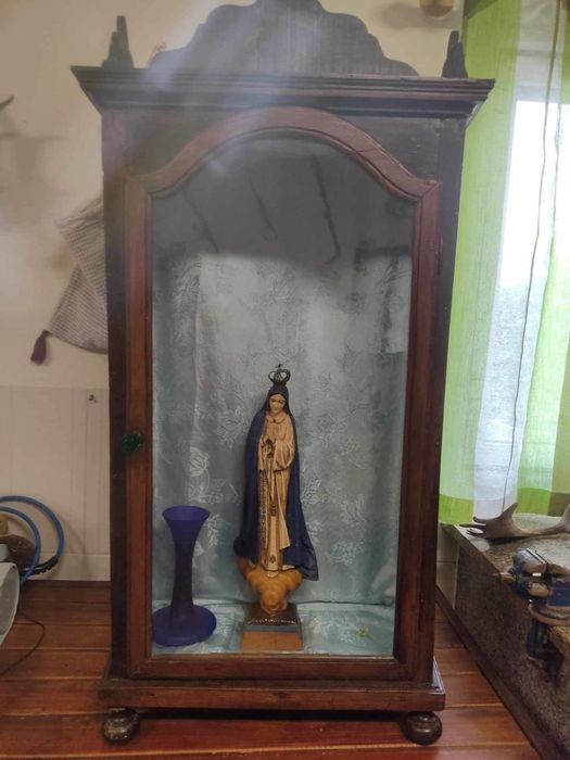 Santuário em madeira