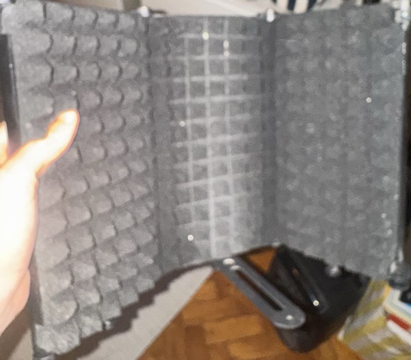 Pack de Estúdio Profissional: RØDE NT1 + Focusrite Scarlett Solo + Escudo Acústico