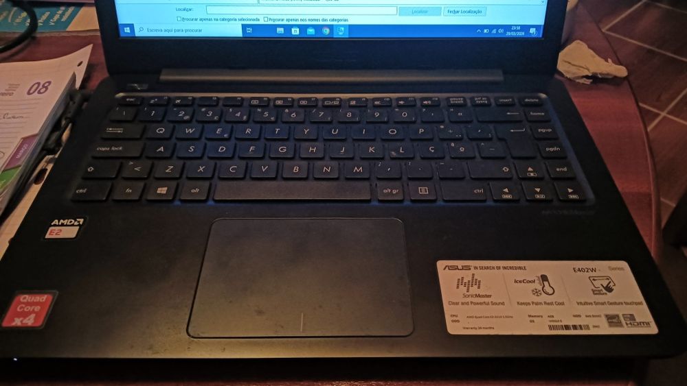 ASUS Laptop.447035504958515201