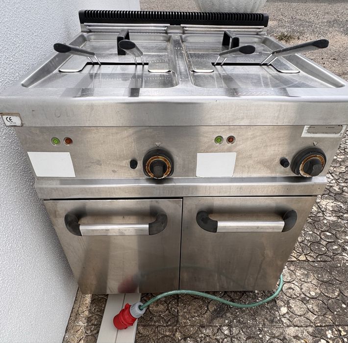 Fritadeira Industrial 4 cubas
