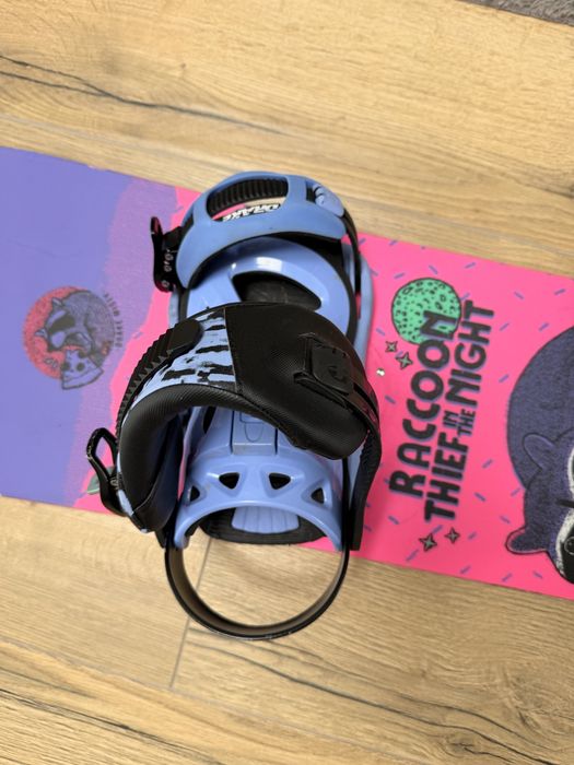 Deska snowboardowa misty drake 135 cm z wiązaniami drake. Stan dobry