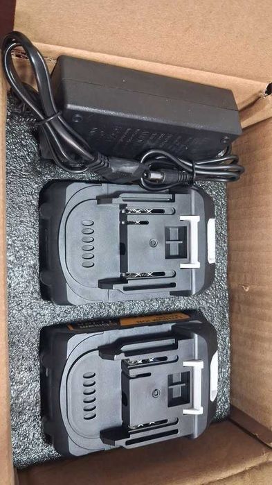 KIT DE 2 BATERIAS RECARREGÁVEIS 18V 22500mAh com Indicador de Bateria, para Ferramentas Makita,NOVO