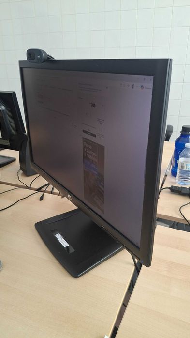Monitor HP 24" 1920 x 1080 em óptimo estado