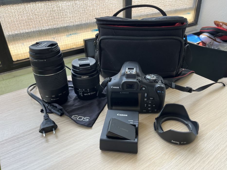 Kit Canon 2000D+18/55 e 75/300 com pouco uso
