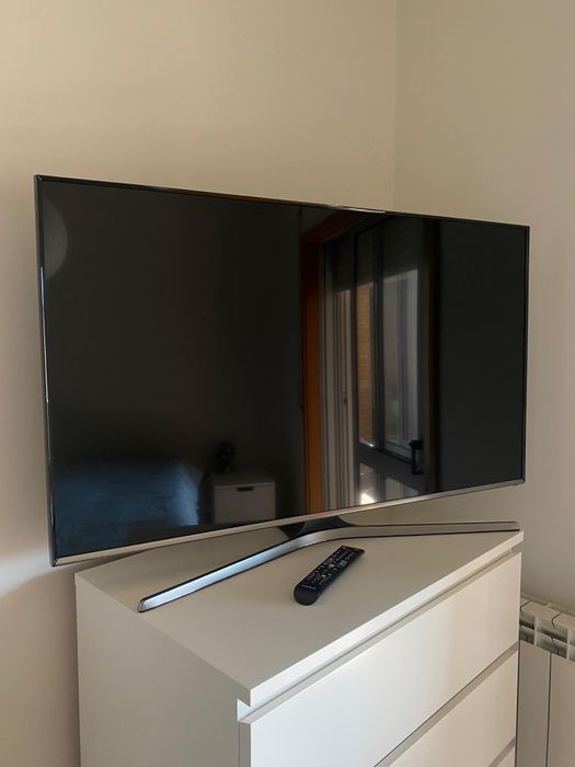 Samsung Smart TV 48" Full HD UE48J5500AK – Bom Estado