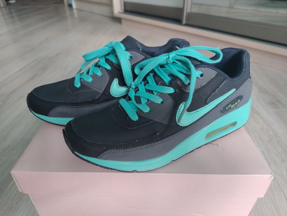 Жіночі кросівки Nike