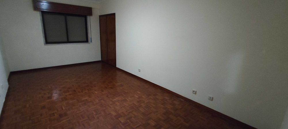 Apartamento T2 – Águas Livres – Damaia de Cima