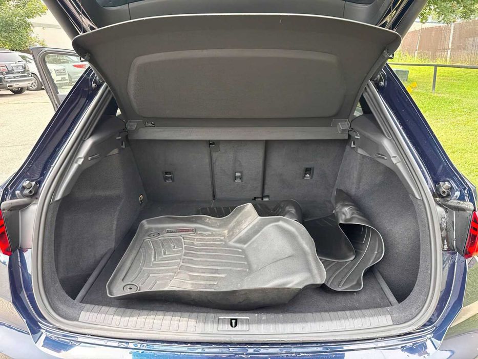 Audi Q3      2020