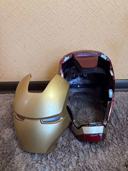 Продам колекційний шолом Iron men