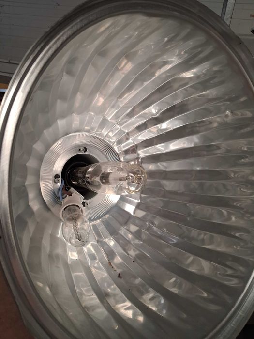 Lampy przemysłowe metalohalogenkowe GE Eurobay 400 W IP65
