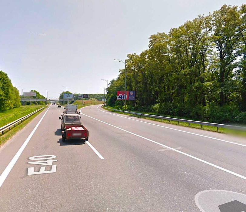 Продаж фасадної ділянки під комерцію вздовж шосе Київ-Бориспіль.