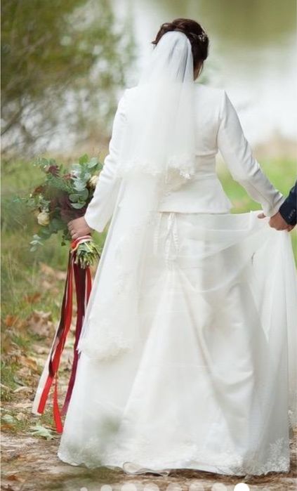 Весільна сукня бренду Darling