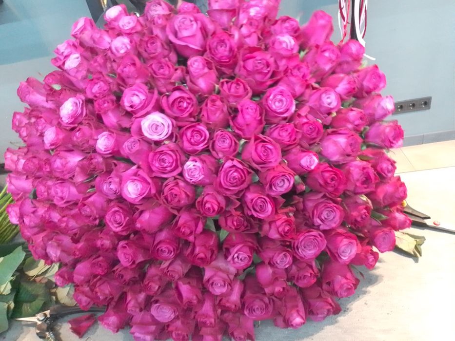 101 троянда з теплиці • Букет троянд преміум • Безкоштовна доставка •