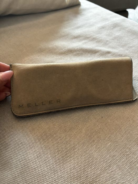 Óculos de sol marca Meller