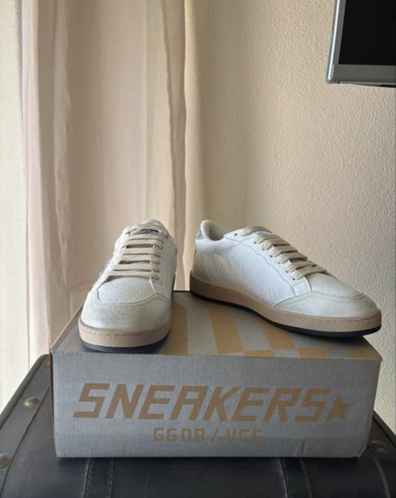 Golden goose super-star