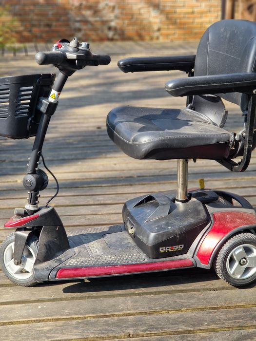 Inwalidzki skuter elektryczny gogo elite traveler