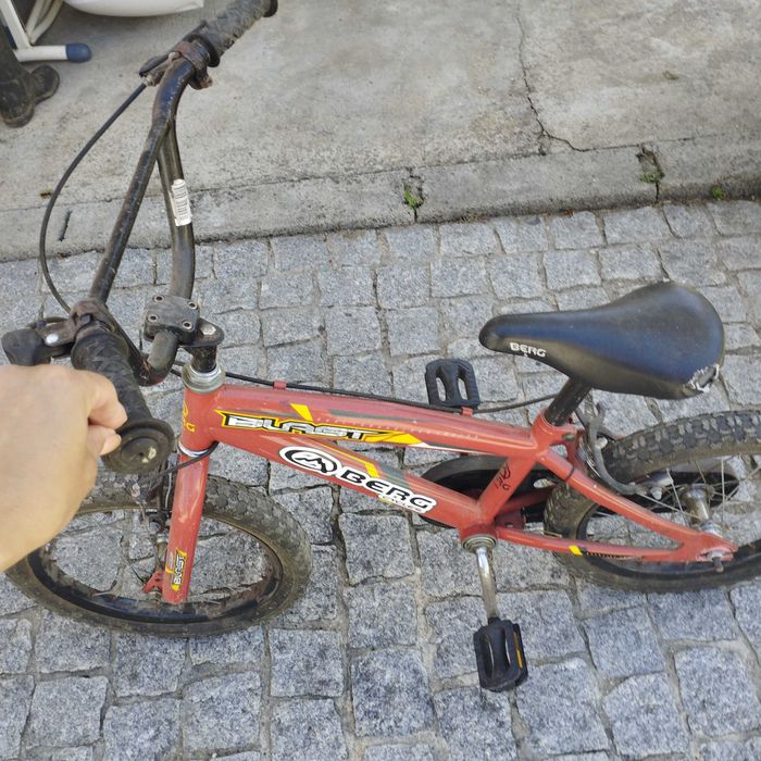 Bicicleta de criança com rodinhas