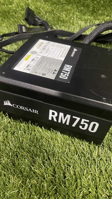 Fonte Corsair RM750 Modular