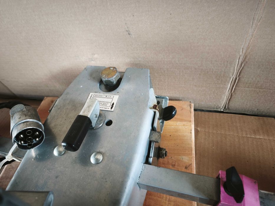 Bagażnik uchwyt na trzy rowery na hak Uchylny 75kg udźwig Spinder