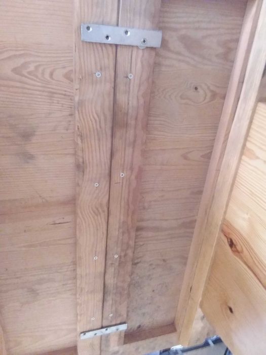 mesa em pinho maciço extensivel para 12 pessoas usada 1 vez